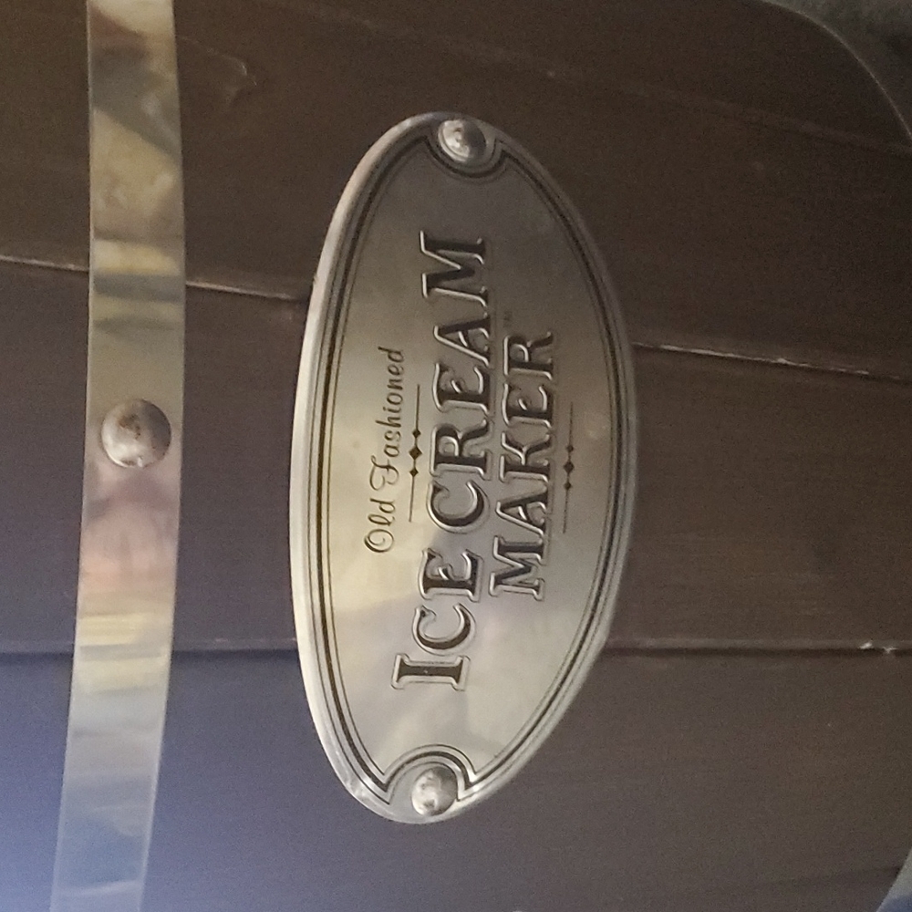 Ice cream maker
